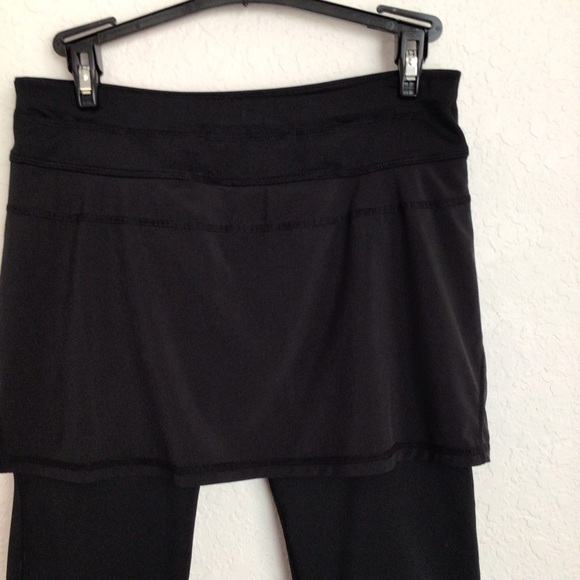 Athleta cropped skirted leggings. - Picture 4 of 11
